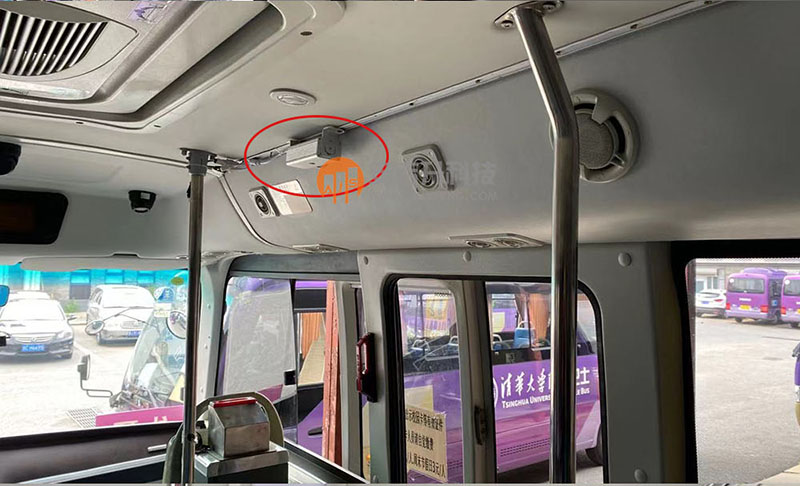 清华大学校车采用我司车载客流统计系统(图3) 清华校车2.jpg